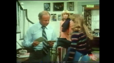 Huit ça suffit (1977) French S2E10 Je rends mon tablier.