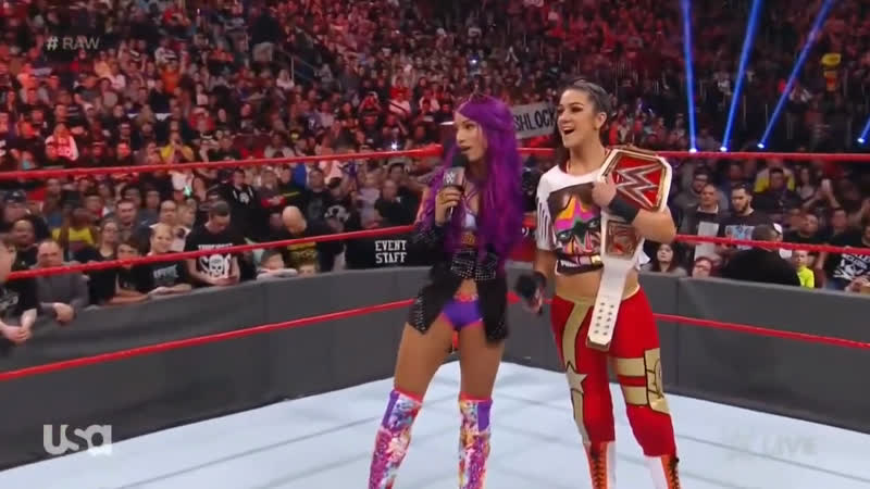 Sasha Banks Confronts Charlotte - Tokyvideo